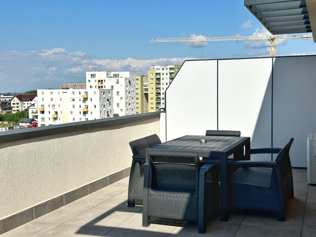 Koa - Urban Penthouse Apartment Brasov Exterior photo